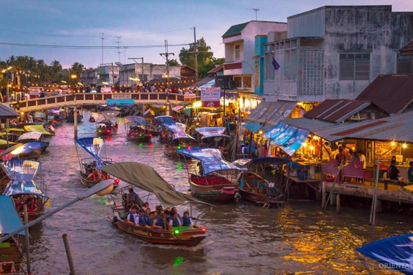 Explore Pattaya Traditional Floating Market