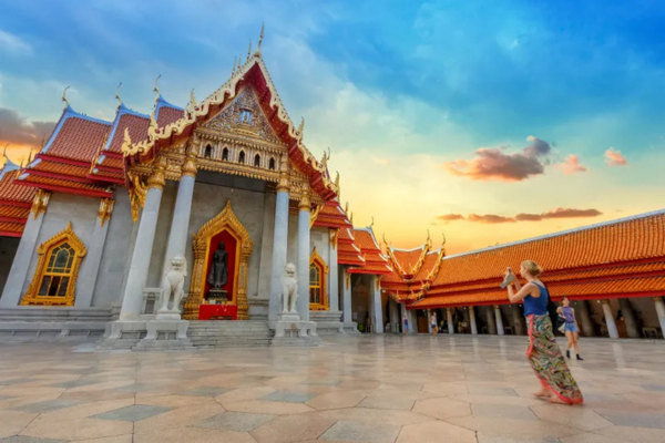 Wat Benchamabophit (Marble Buddha Temple)