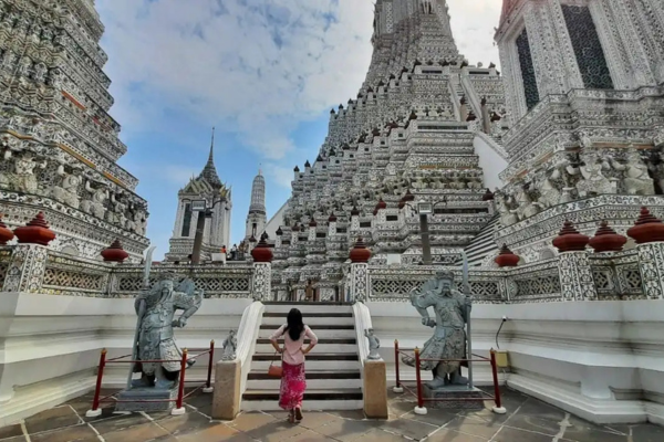 Wat Arun Iconic Temple Bangkok